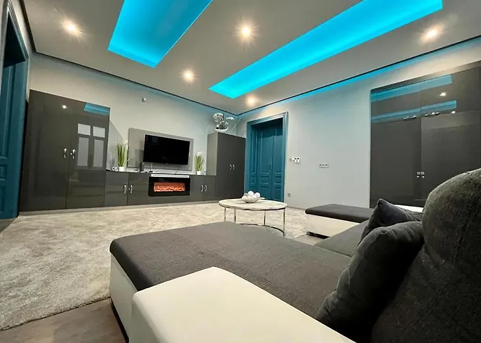 Johngold Gold Apartment *